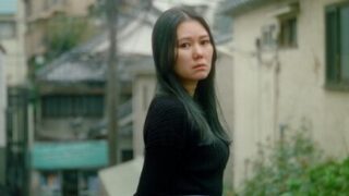 金原ひとみ 年収
