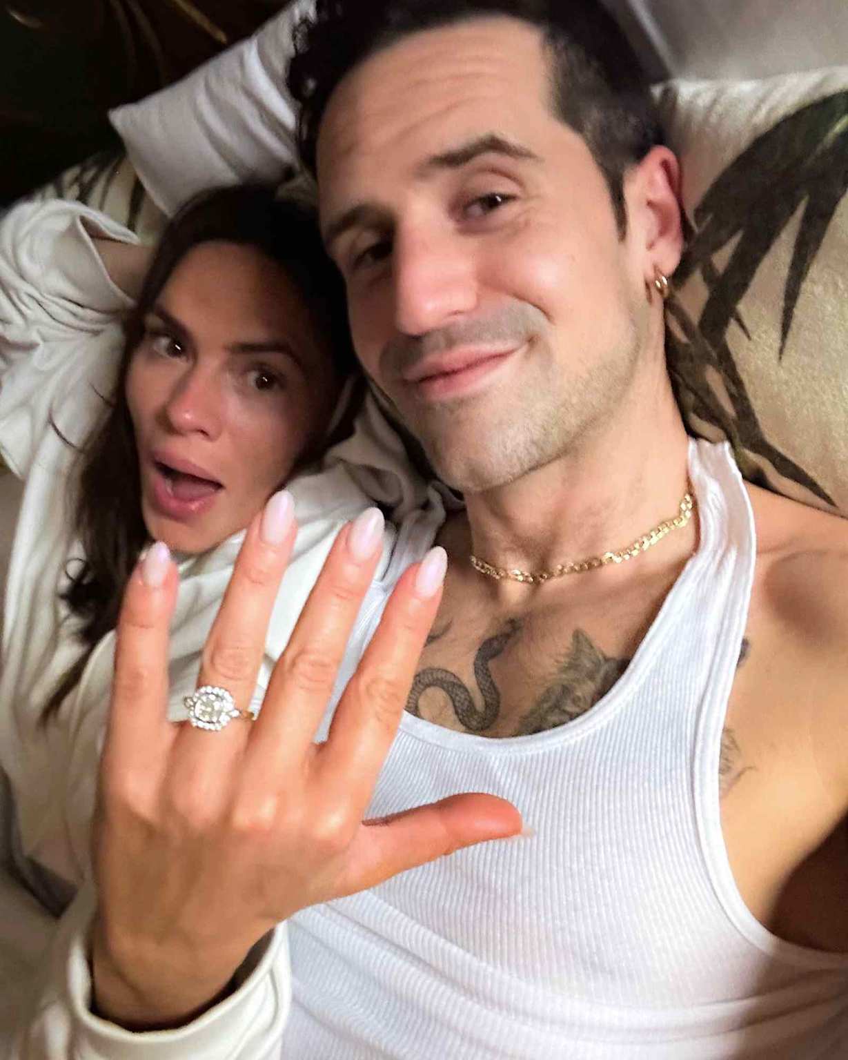 ヘイリー アトウェル 現在 結婚